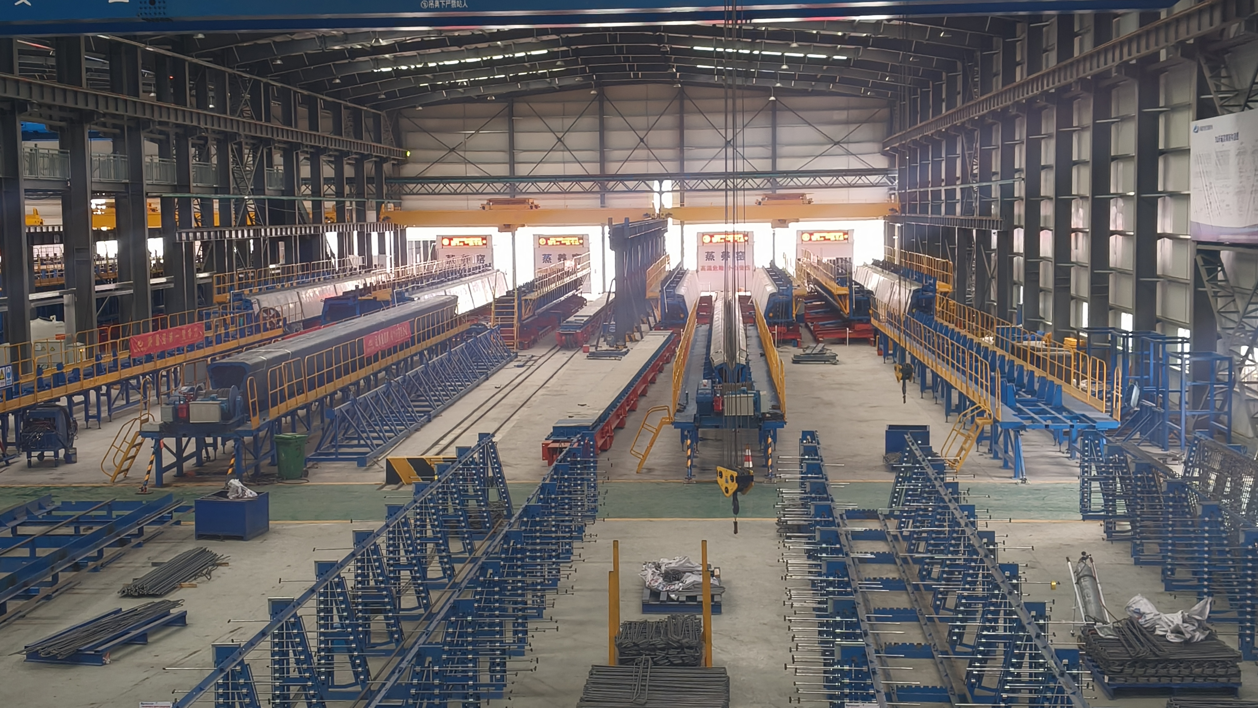 新疆交建集团S12高速智慧梁厂