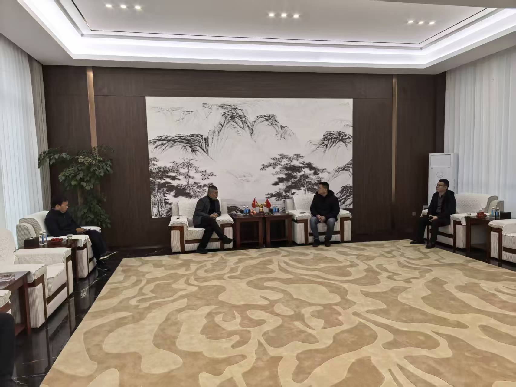 中铁一局集团领导莅临我公司参观智慧梁厂生产线