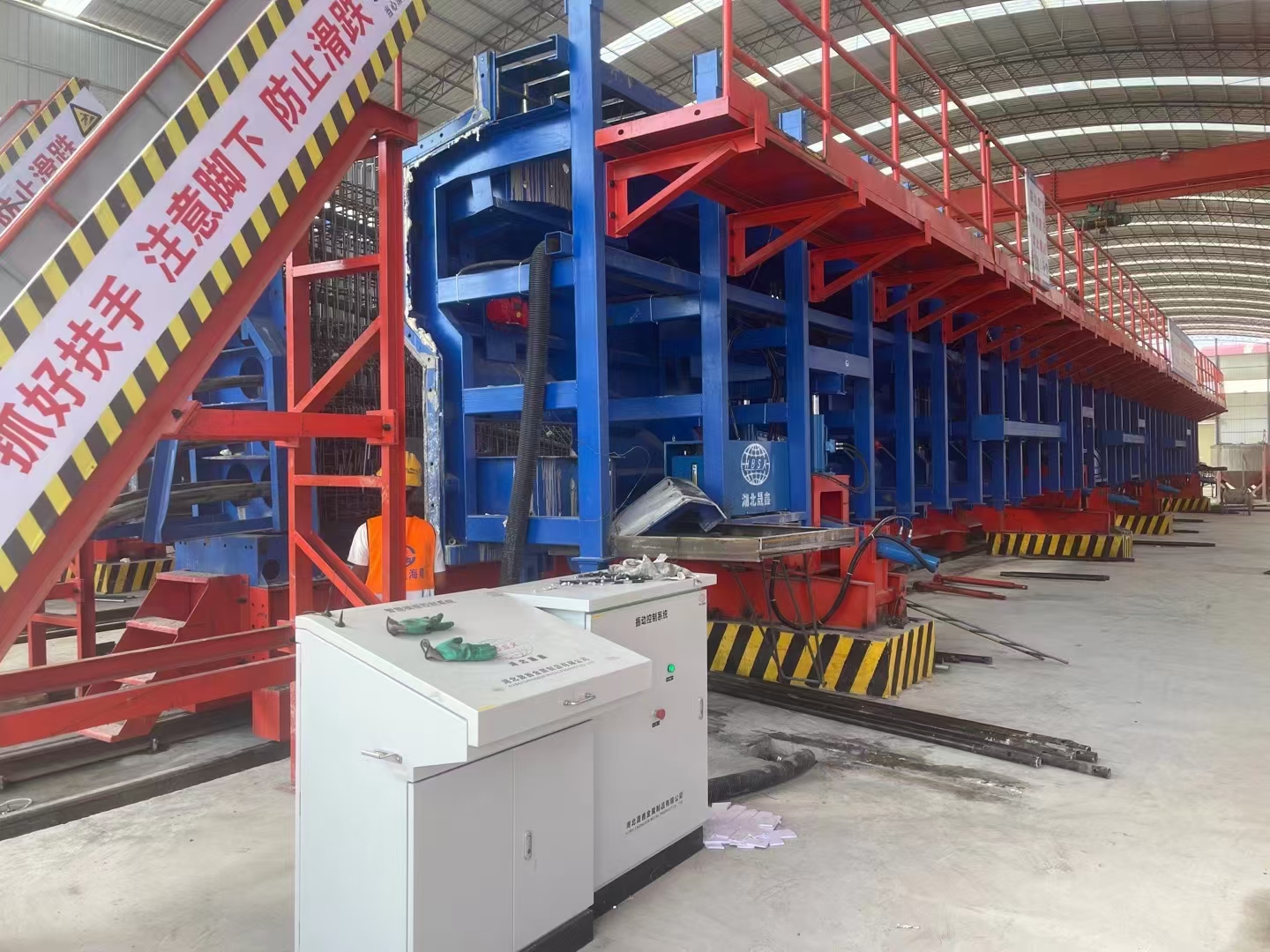 中铁上海局广西柳梧铁路T梁智慧梁场