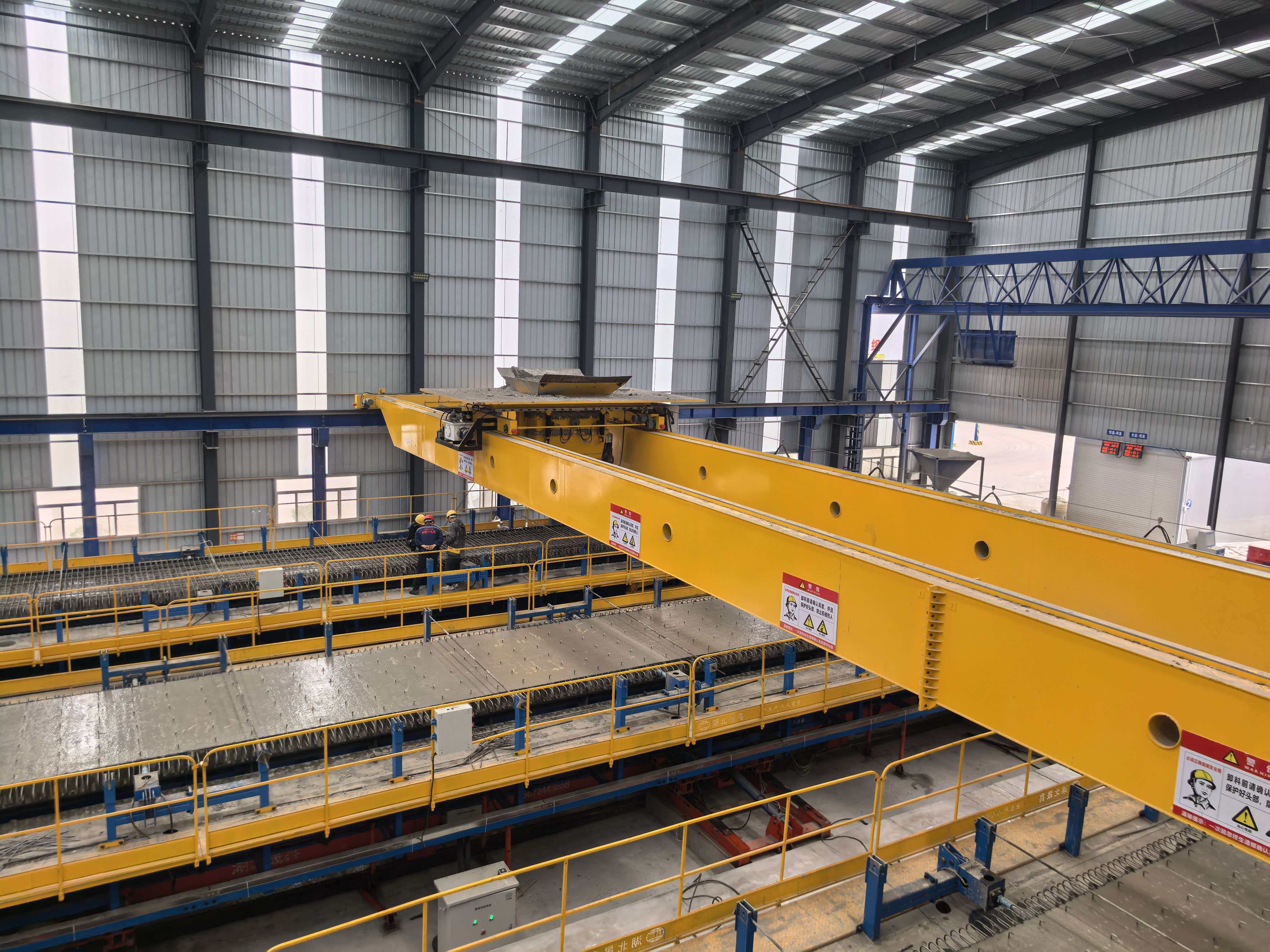 鱼雷罐+布料机运料布料